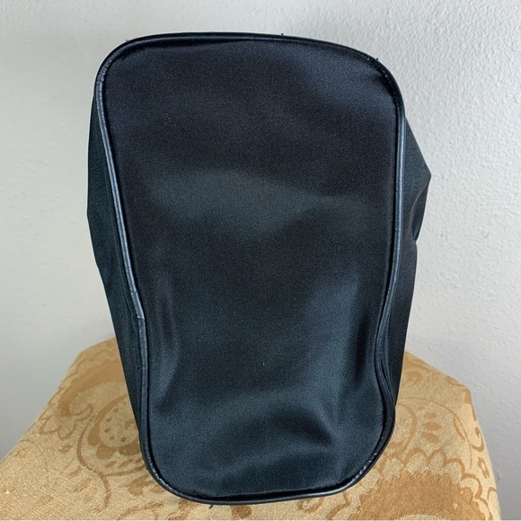 NEW GUESS Black Toiletry Bag Classic Zip Closure Travel Cosmetic - Picture 3 of 9